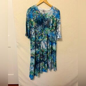 Inoah Colorful Abstract Print Dress in blue tones sz Large. NWT